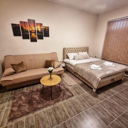 Dorce Apartmani Horgos Exteriör bild