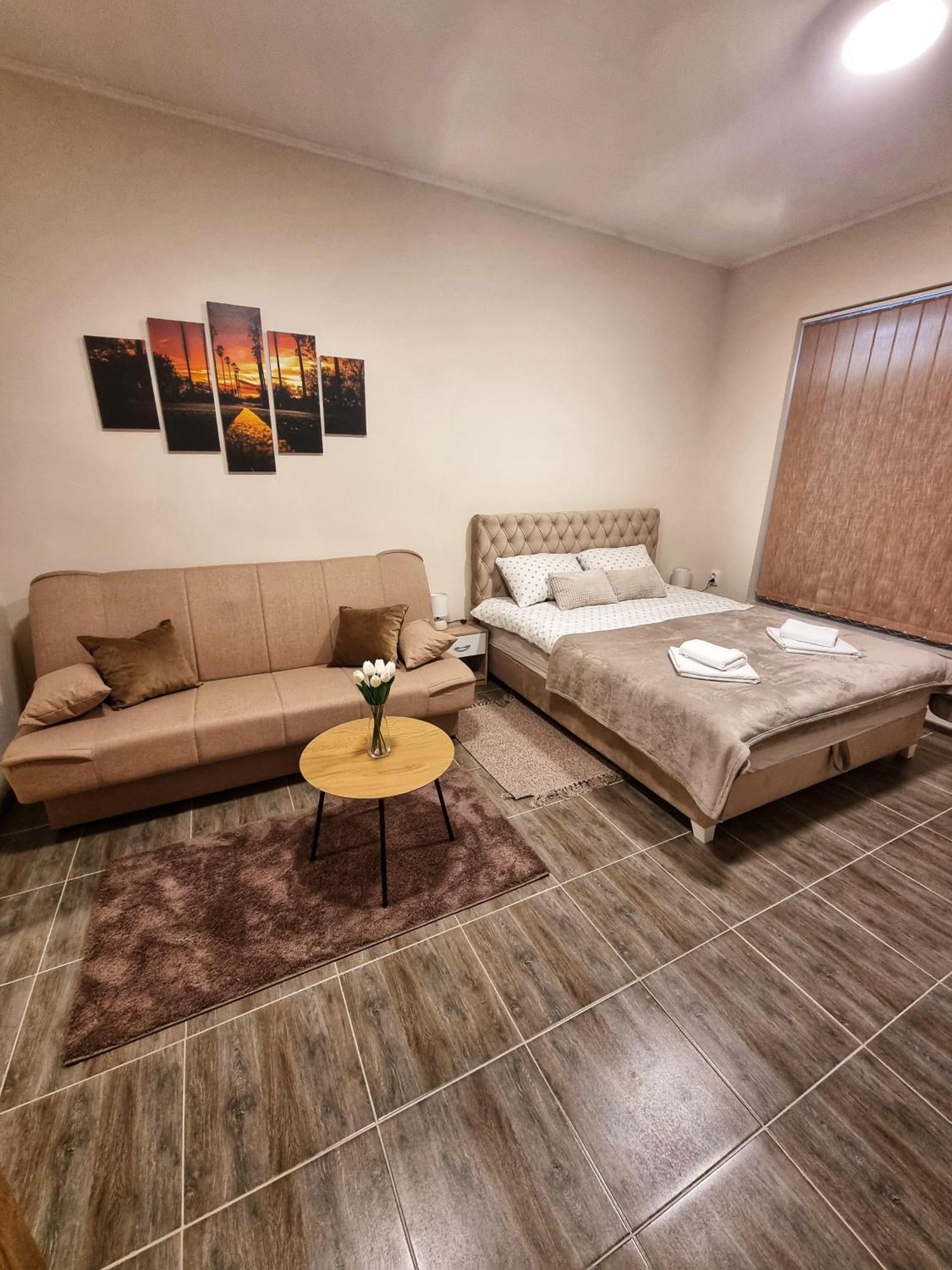 Dorce Apartmani Horgos Exteriör bild